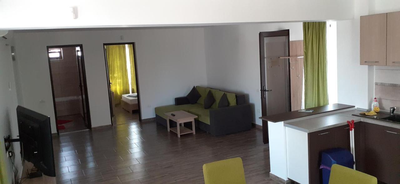 Sunshine Apartments Năvodari Екстериор снимка