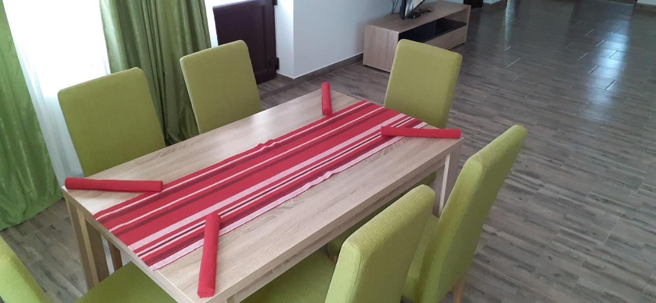 Sunshine Apartments Năvodari Екстериор снимка